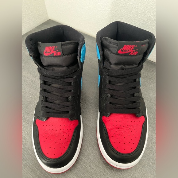 Air Jordan 1 UNC to CHI - Picture 2 of 10